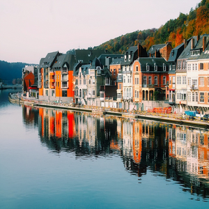 Image by 12019 titled ’dinant, houses, waterfront’. Source: Pixabay