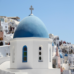 Image by Pat_Photographies titled ’church, town, cyclades’. Source: Pixabay