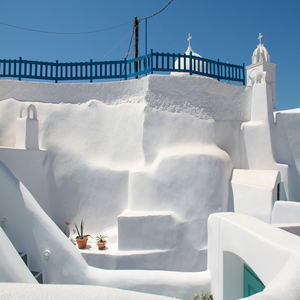 Image by Pat_Photographies titled ’akrotiri, santorini, blue’. Source: Pixabay