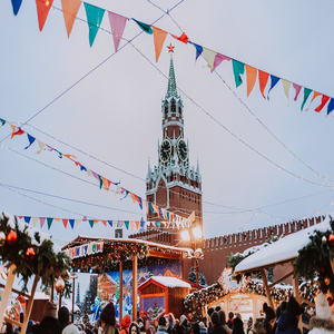 Image by Stroganova titled ’the kremlin, fair, red’. Source: Pixabay