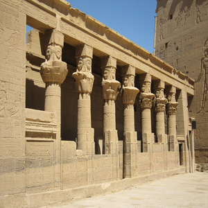 Image by Barthwo titled ’aswan, horus temple, nile’. Source: Pixabay