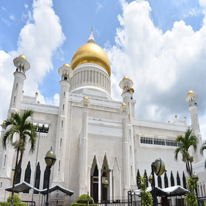 Image by AdamHillTravel titled ’omar ali saifuddien mosque, bandar seri begawan, brunei’. Source: Pixabay
