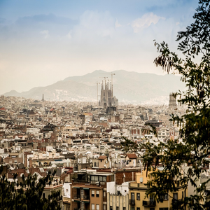 Image by jarmoluk titled ’cathedral, sagrada familia, barcelona’. Source: Pixabay