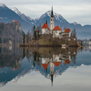 Image by Nick115 titled ’church, slovenia, lake’. Source: Pixabay