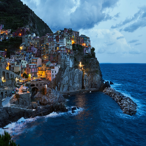 Image by felix_w titled ’cinque terre, manarola, blue hour’. Source: Pixabay