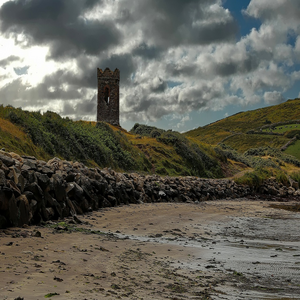 Image by Nia_52 titled ’dingle, bay, ireland’. Source: Pixabay