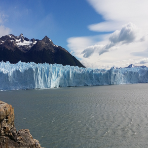 Image by moonykim titled ’glacier, andes, el calafate’. Source: Pixabay