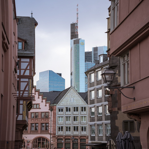 Image by Leonhard_Niederwimmer titled ’frankfurt, to travel, tourism’. Source: Pixabay