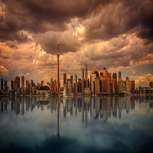 Image by jplenio titled ’toronto, skyline, sunset’. Source: Pixabay