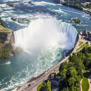 Image by ataribravo99 titled ’niagara, falls, waterfall’. Source: Pixabay
