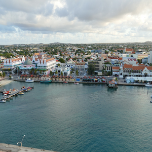 Image by falco titled ’aruba, oranjestad, caribbean’. Source: Pixabay
