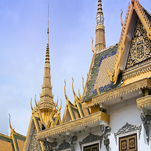 Image by SuzyT titled ’royal palace, phnom penh, cambodia’. Source: Pixabay