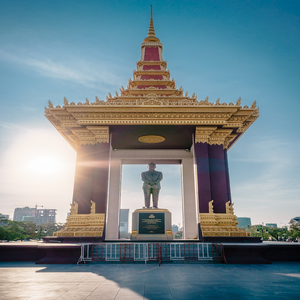Image by noah4ever titled ’cambodia, phnom penh, independence square’. Source: Pixabay