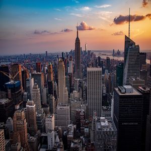 Image by C1ri titled ’sunset, manhattan, city’. Source: Pixabay