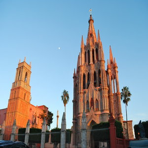Image by mscxp titled ’san miguel de allende, mexico, church’. Source: Pixabay