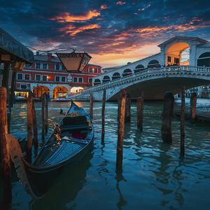 Image by matteoangeloni titled ’venice, grand canal, sunset’. Source: Pixabay